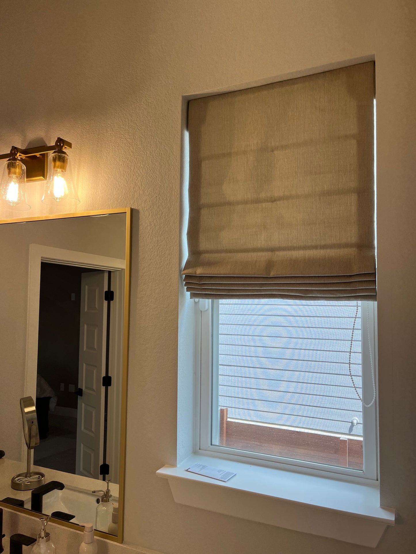 Roman shades Light Filtering 48"x64"